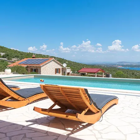 Family Friendly House With A Swimming Pool Cove Triluke, Pasman - 13577 펜션