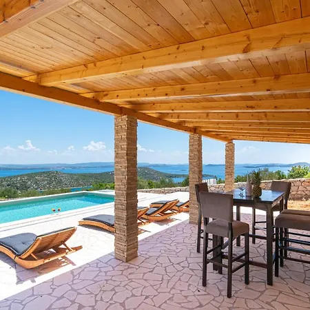 Family Friendly House With A Swimming Pool Cove Triluke, Pasman - 13577 Tkon