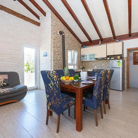 度假居 Family Friendly House With A Swimming Pool Cove Triluke, Pasman - 13577 特孔