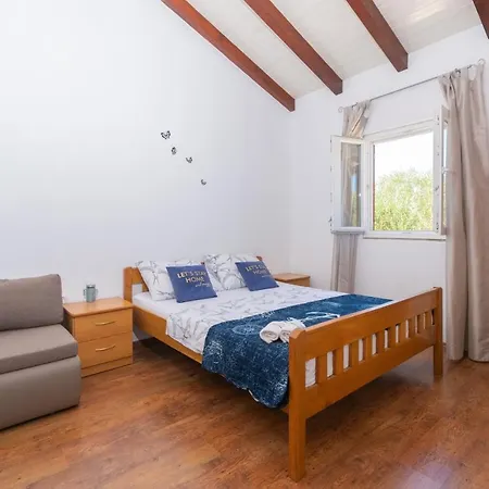 Family Friendly House With A Swimming Pool Cove Triluke, Pasman - 13577 *