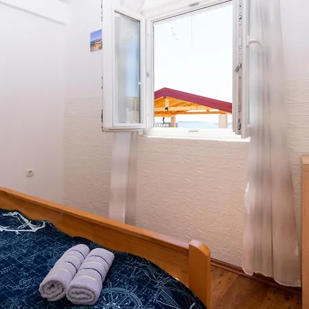 Family Friendly House With A Swimming Pool Cove Triluke, Pasman - 13577 * Tkon