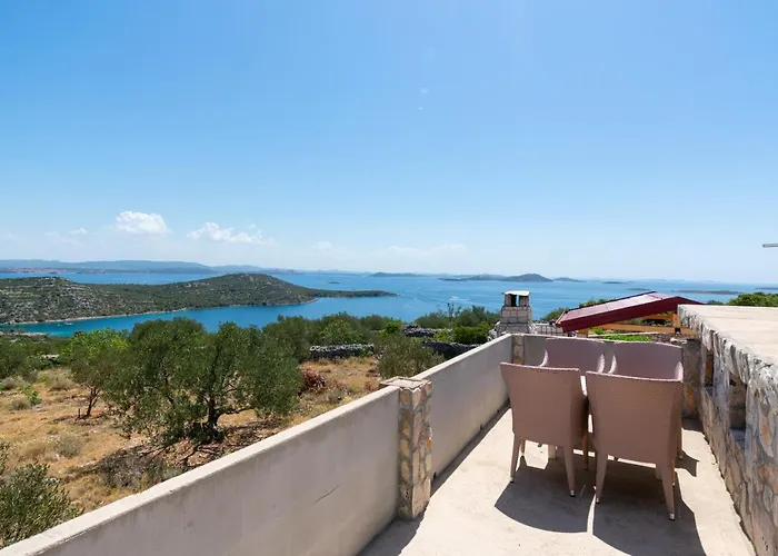 Family Friendly House With A Swimming Pool Cove Triluke, Pasman - 13577 Сasa de vacaciones *